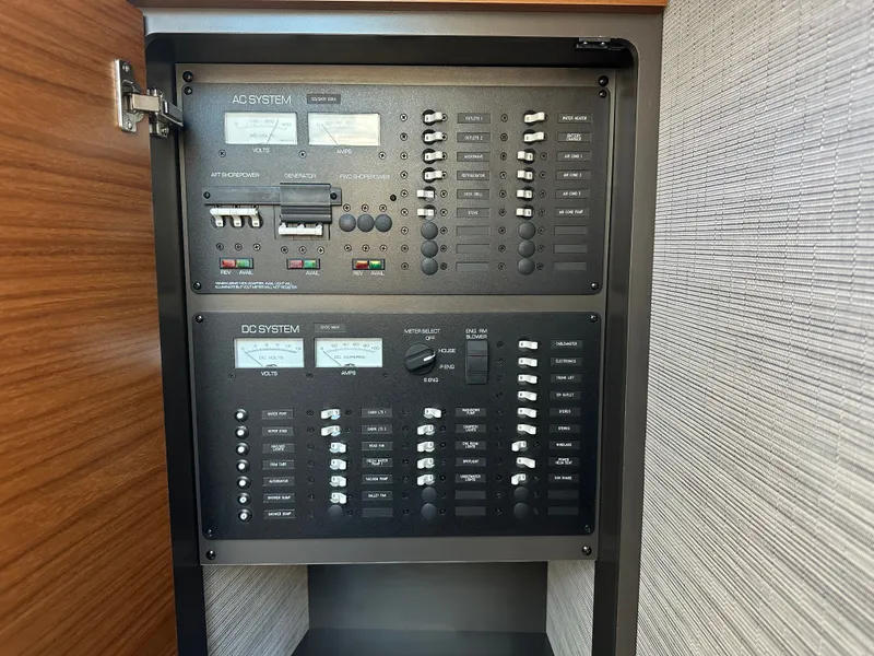 Slide: The Image of Tiara C39 Coupe 2020 - 23