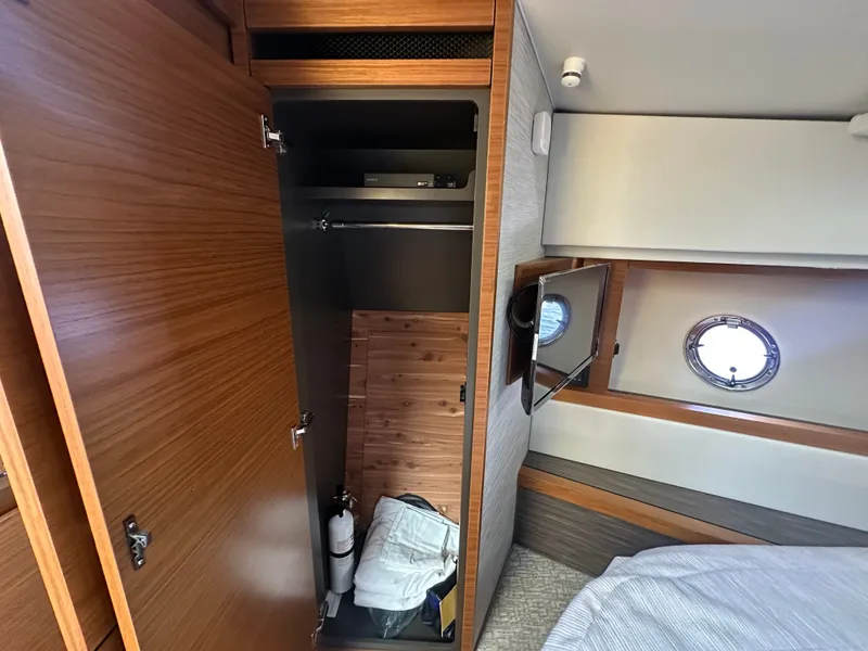 Slide: The Image of Tiara C39 Coupe 2020 - 25