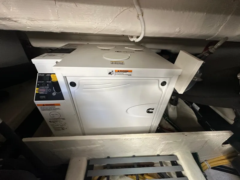 Slide: The Image of Tiara C39 Coupe 2020 - 33