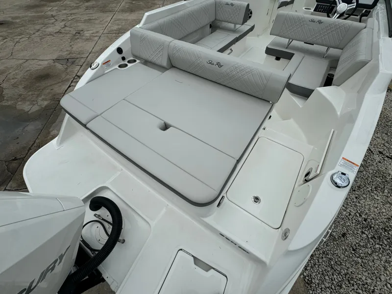 Slide: The Image of Sea Ray SDX 250 Outboard 2026 - 21