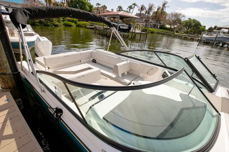 Slide: The Image of Sea Ray SDX 250 Outboard 2026 - 4