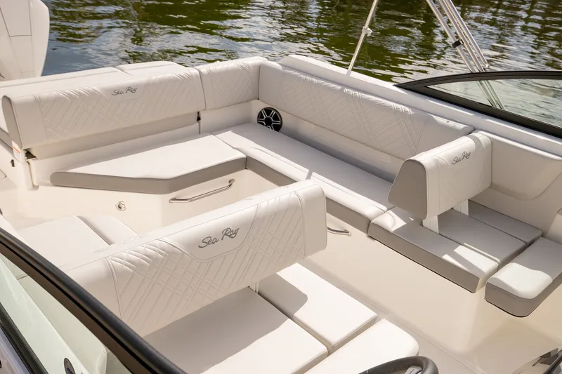 Slide: The Image of Sea Ray SDX 250 Outboard 2026 - 6
