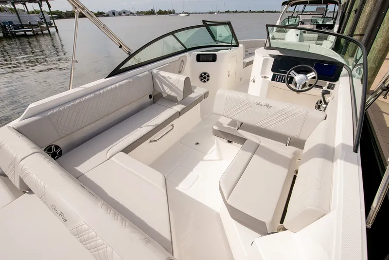 Slide: The Image of Sea Ray SDX 250 Outboard 2026 - 7