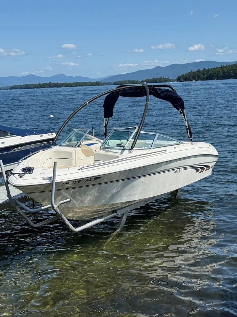 Slide: The Image of Sea Ray 210 Bow Rider 1997 - 1