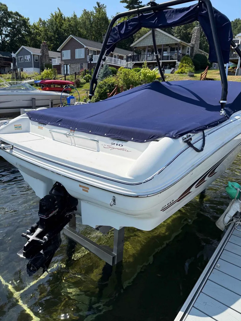 Slide: The Image of Sea Ray 210 Bow Rider 1997 - 7