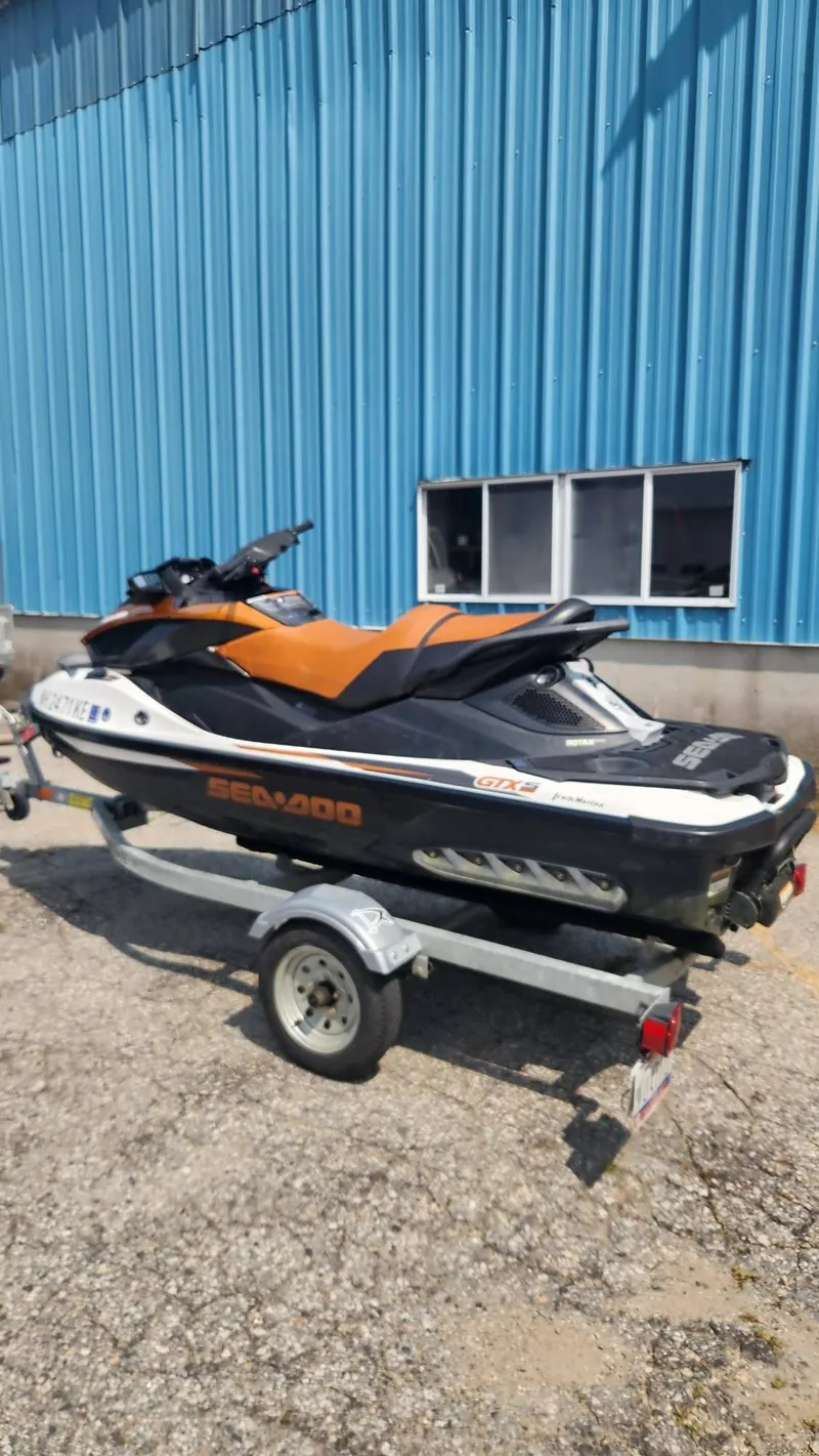 Slide: The Image of Sea-Doo GTX S 155 2014 - 2