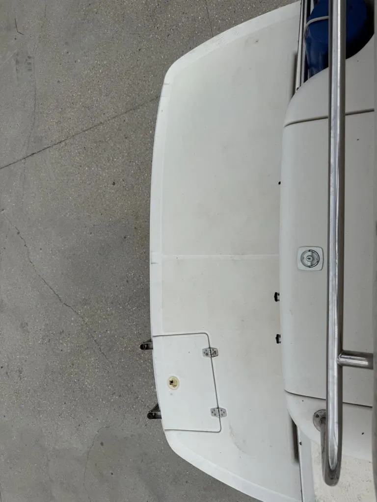 Slide: The Image of Regal Commodore 2765 2001 - 6