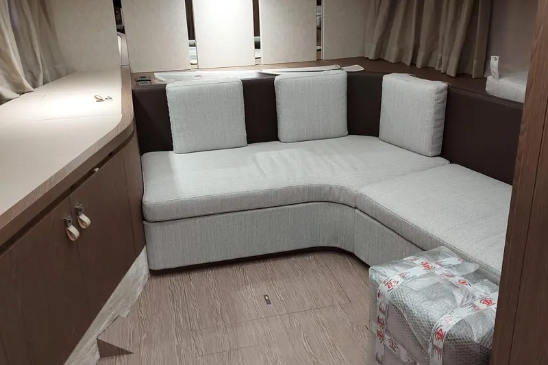 Slide: The Image of 2024 Invictus TT460 interior with modern seating and elegant design. - 9