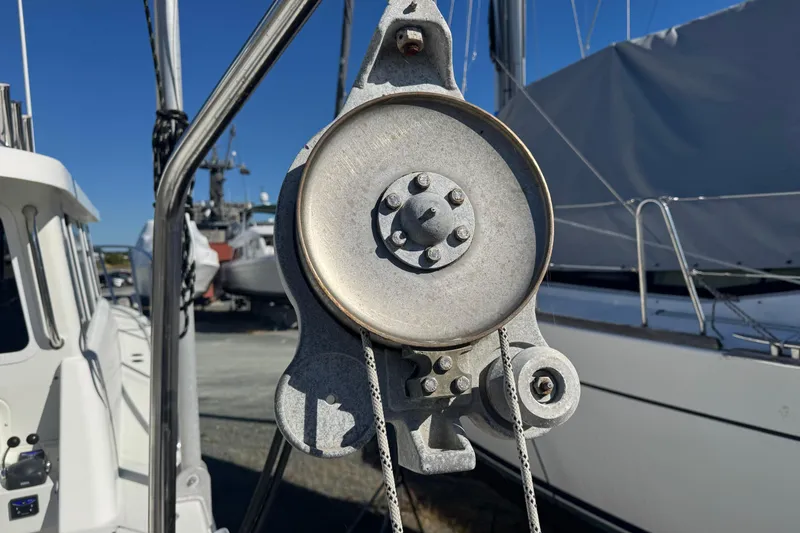 Slide: The Image of Close-up of a pulley system on a 2005 Ocean Sport Roamer 30 boat. - 14