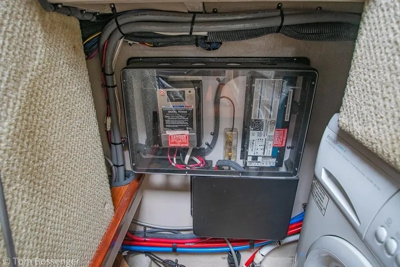 Slide: The Image of Electrical panel and wiring inside a 2005 Sea Ray 390 Motor Yacht. - 40