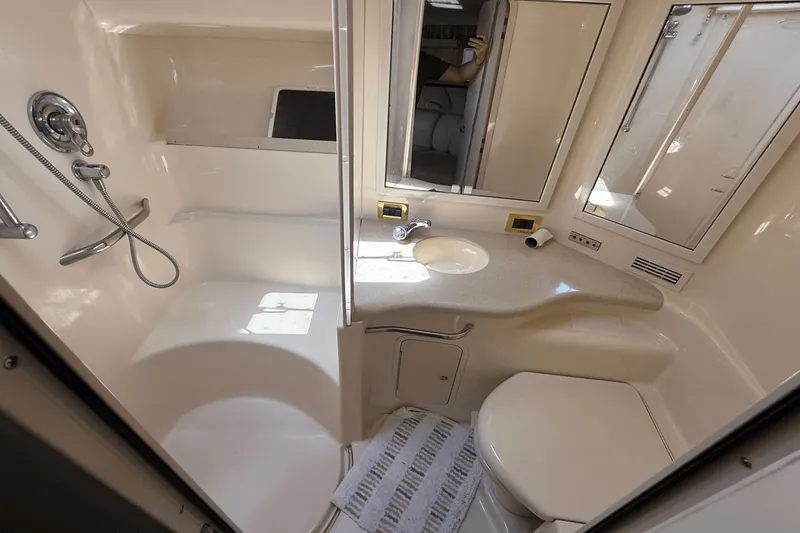 Slide: The Image of Sea Ray Sundancer 400 2000 - 17