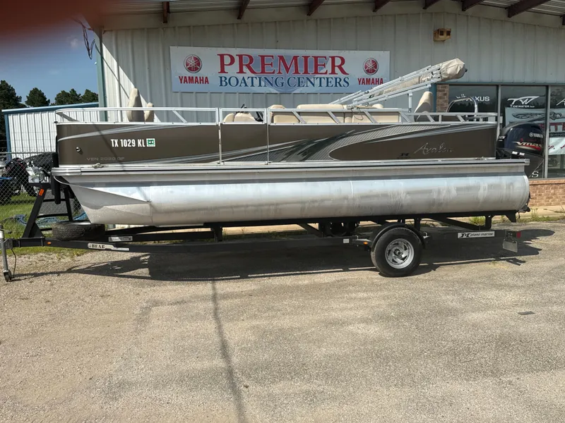 Slide: The Image of Avalon VEN 2080 QF 2022 - 22