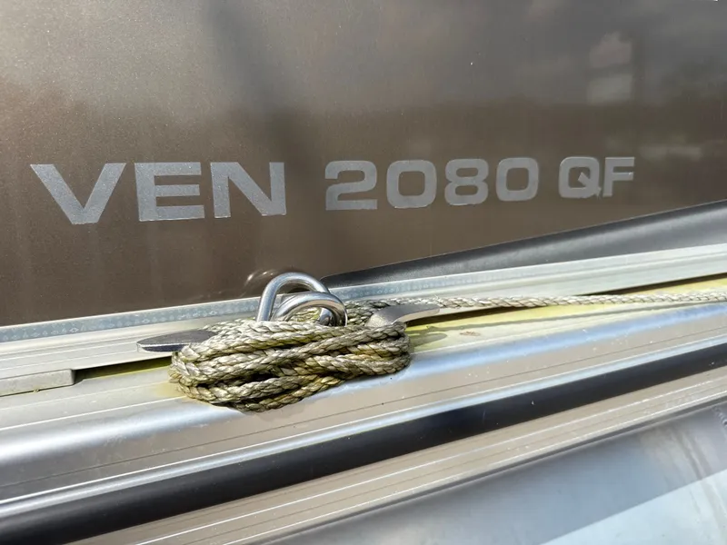 Slide: The Image of Avalon VEN 2080 QF 2022 - 3