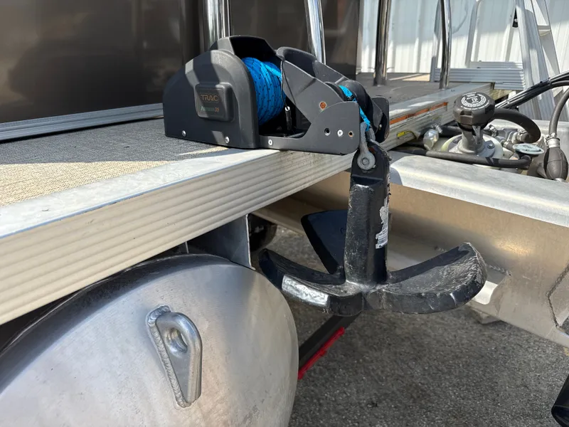 Slide: The Image of Avalon VEN 2080 QF 2022 - 9