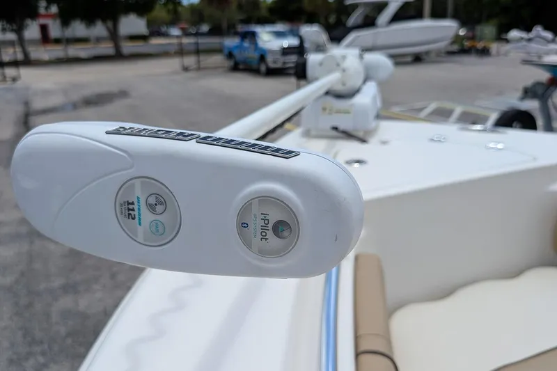 Slide: The Image of 2014 Key West 219 FS boat with Minn Kota i-Pilot trolling motor. - 19