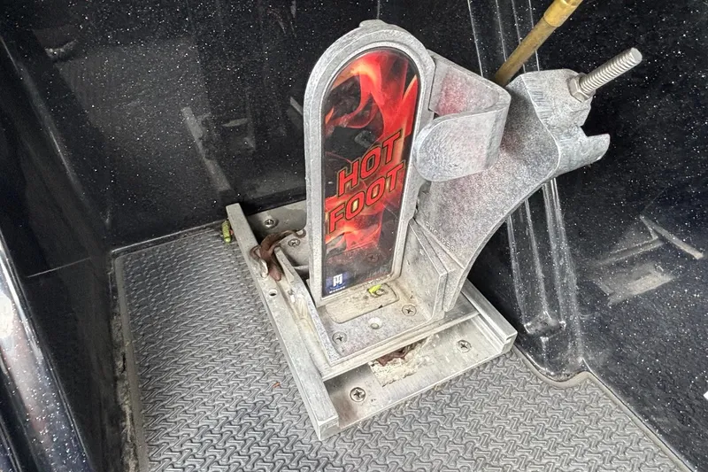 Slide: The Image of Hot Foot pedal in 2022 Ranger Z520R Ranger Cup Equipped boat interior. - 11