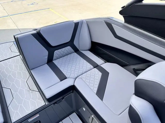 Slide: The Image of Yamaha 222XD 2025 - 18