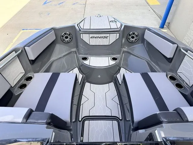 Slide: The Image of Yamaha 222XD 2025 - 21