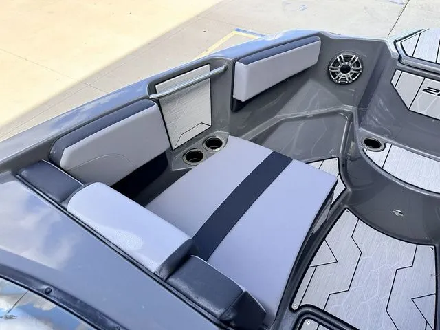 Slide: The Image of Yamaha 222XD 2025 - 22