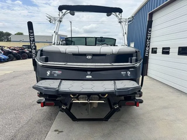 Slide: The Image of MasterCraft NXT20 2017 - 3