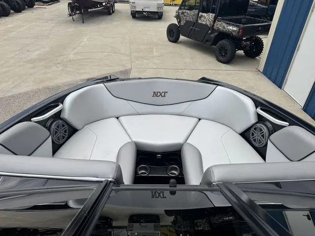 Slide: The Image of MasterCraft NXT20 2017 - 30