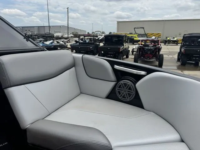 Slide: The Image of MasterCraft NXT20 2017 - 31