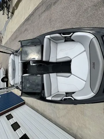 Slide: The Image of MasterCraft NXT20 2017 - 33