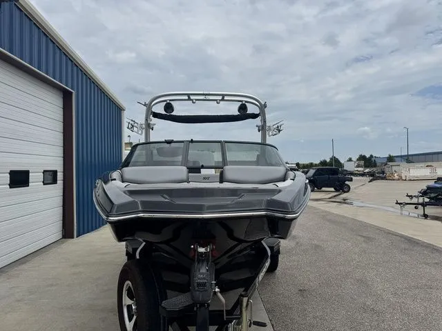 Slide: The Image of MasterCraft NXT20 2017 - 7