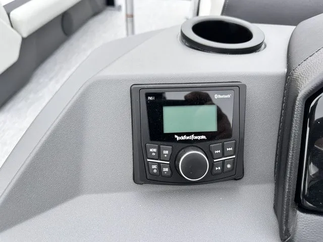 Slide: The Image of Bennington 22 SSB Swingback SPS Tri-Toon Pontoon 2025 - 21