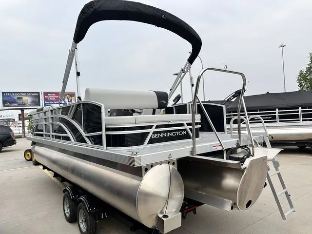 Slide: The Image of Bennington 22 SSB Swingback SPS Tri-Toon Pontoon 2025 - 6