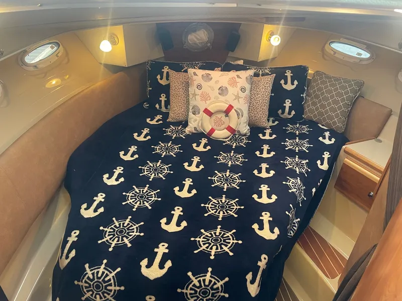 Slide: The Image of Cutwater 30 S Luxury Edition 2015 - 18