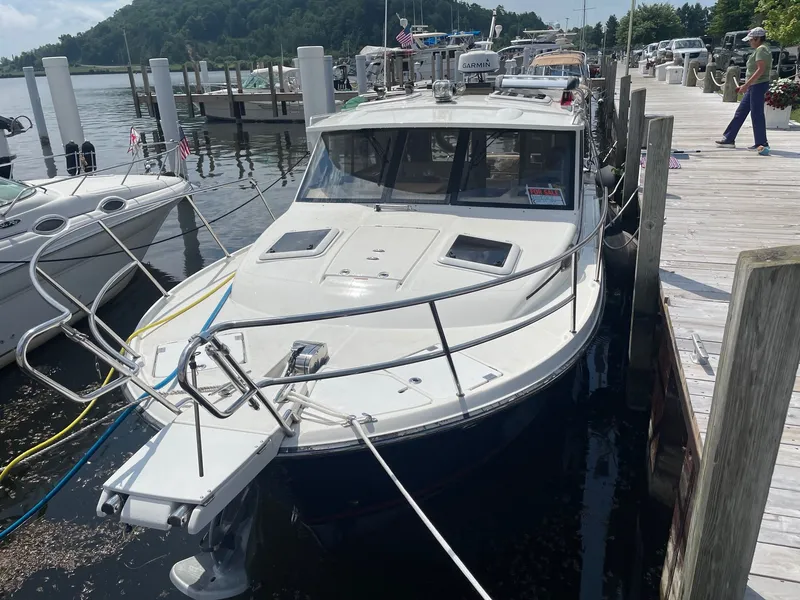 Slide: The Image of Cutwater 30 S Luxury Edition 2015 - 2