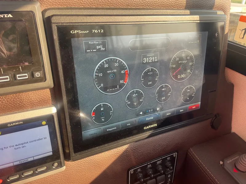 Slide: The Image of Cutwater 30 S Luxury Edition 2015 - 23