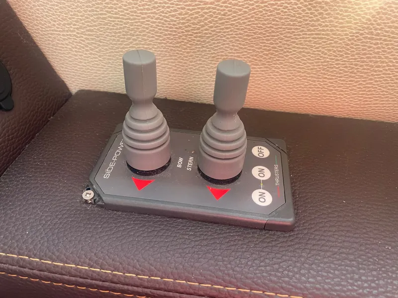 Slide: The Image of Cutwater 30 S Luxury Edition 2015 - 28