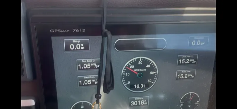 Slide: The Image of Cutwater 30 S Luxury Edition 2015 - 31