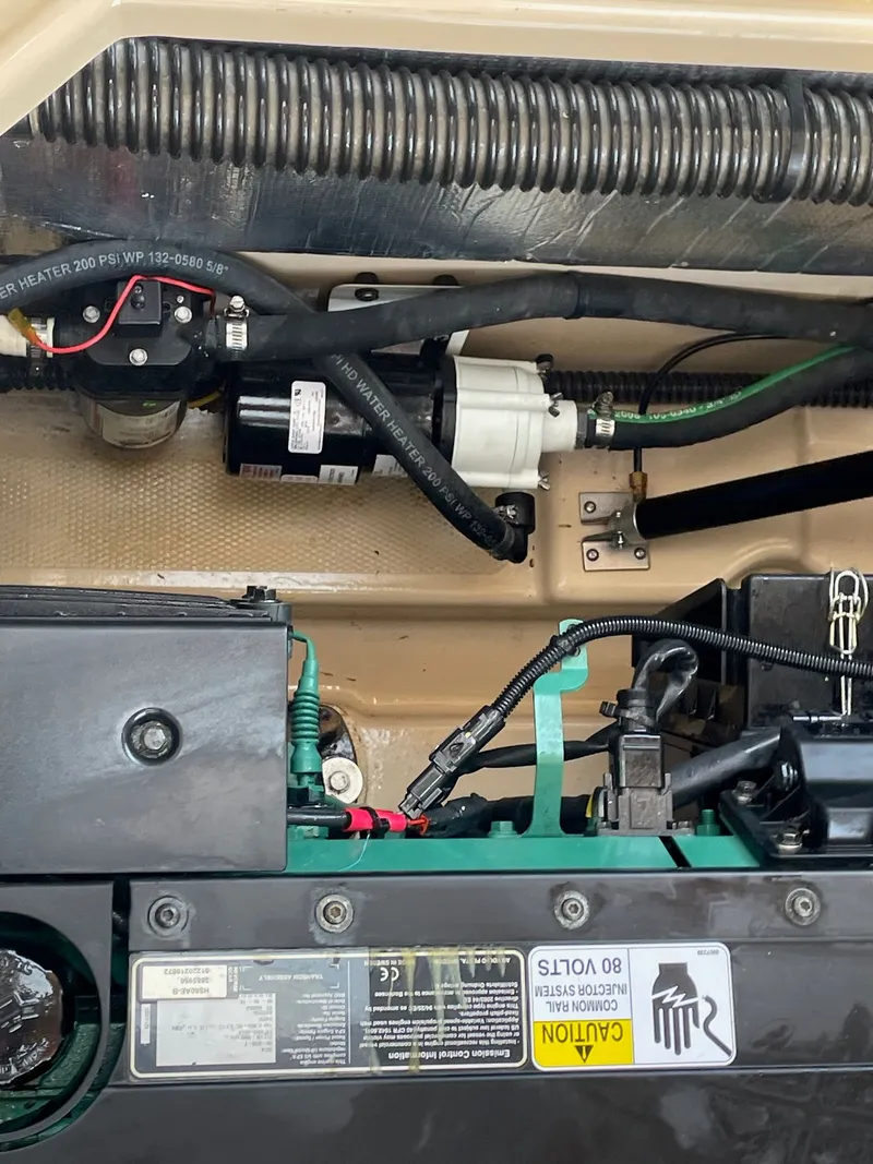 Slide: The Image of Cutwater 30 S Luxury Edition 2015 - 34