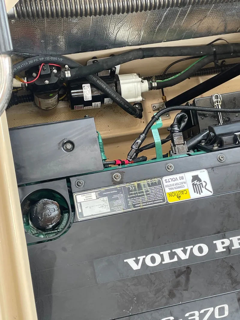 Slide: The Image of Cutwater 30 S Luxury Edition 2015 - 35