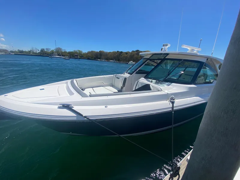 Slide: The Image of 2019 Tiara Sport 34 LX - 9