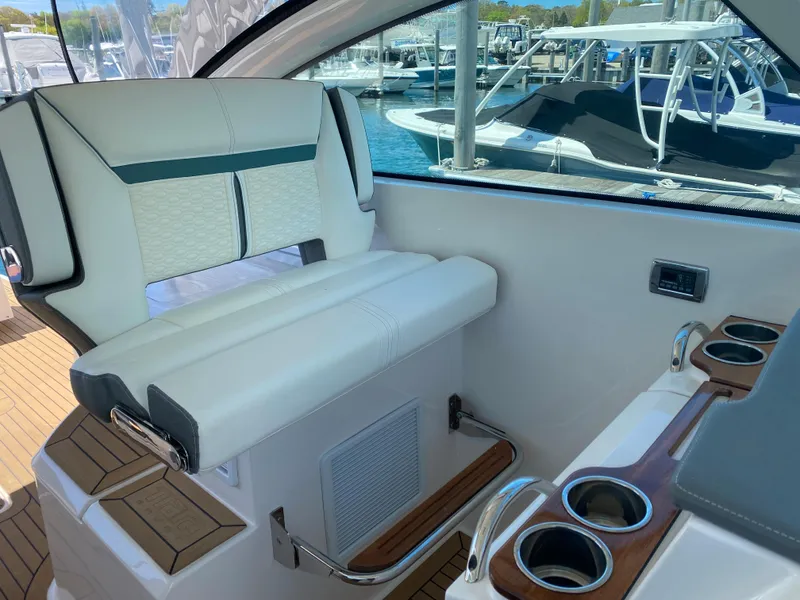 Slide: The Image of 2019 Tiara Sport 34 LX - 31
