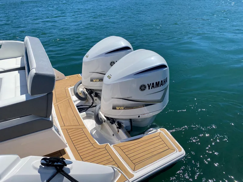 Slide: The Image of 2019 Tiara Sport 34 LX - 45