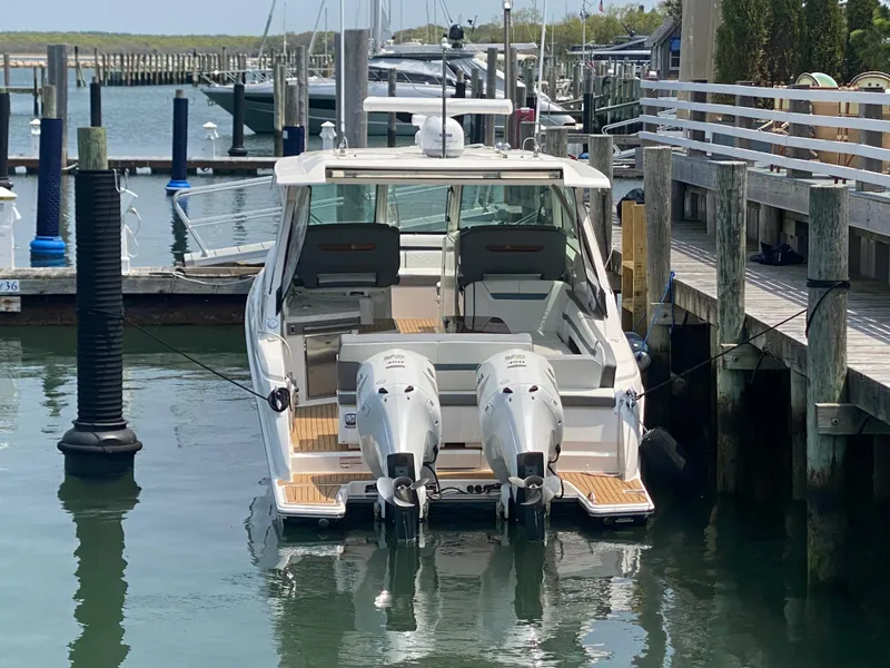 Slide: The Image of 2019 Tiara Sport 34 LX - 7