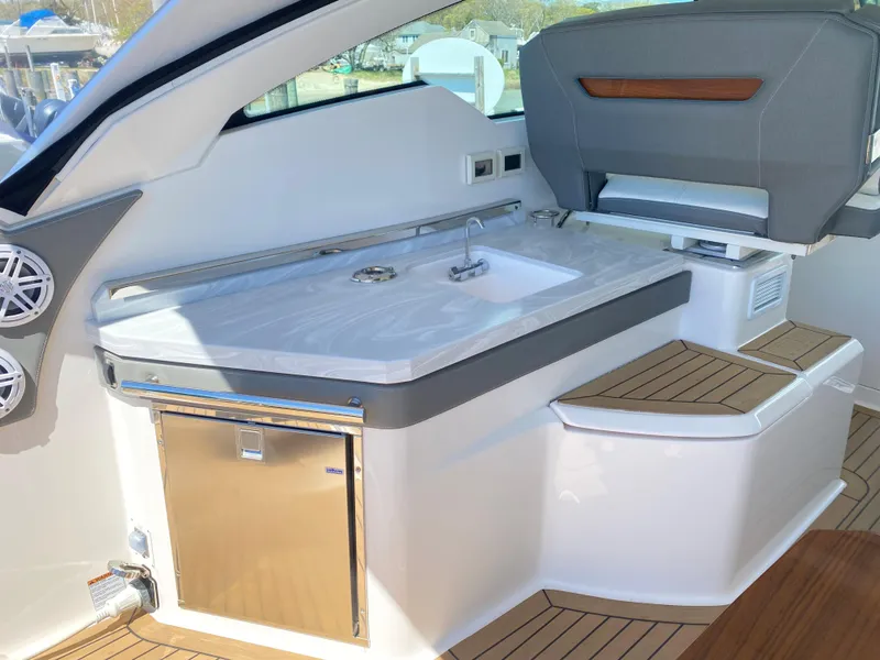 Slide: The Image of 2019 Tiara Sport 34 LX - 19