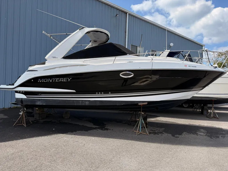 The Image of Monterey 295 Sport Yacht 2018 - 0