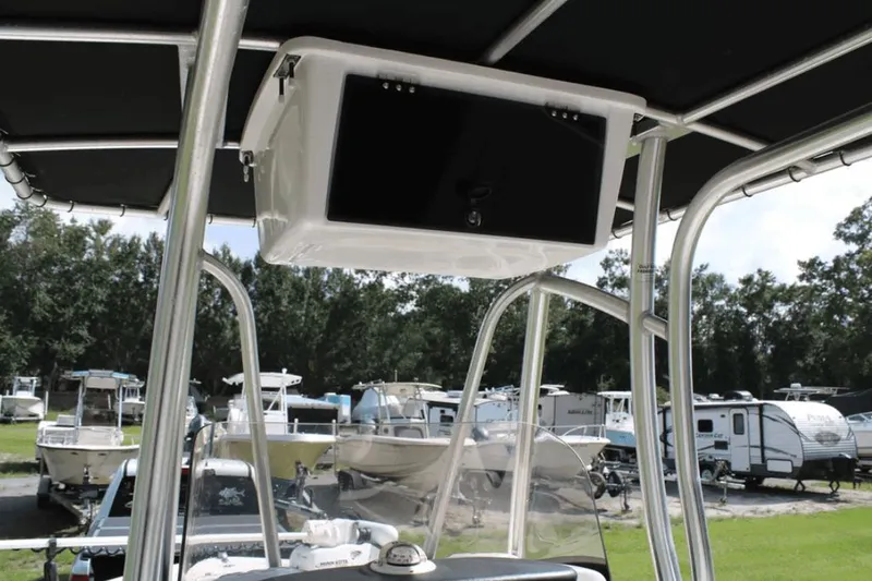 Slide: The Image of NauticStar 2000 XS Offshore 2014 - 9