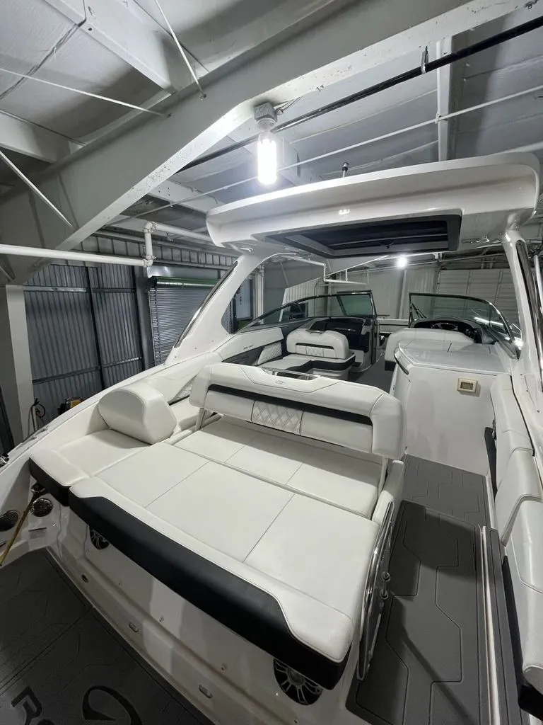 Slide: The Image of Regal 33 OBX 2022 - 11