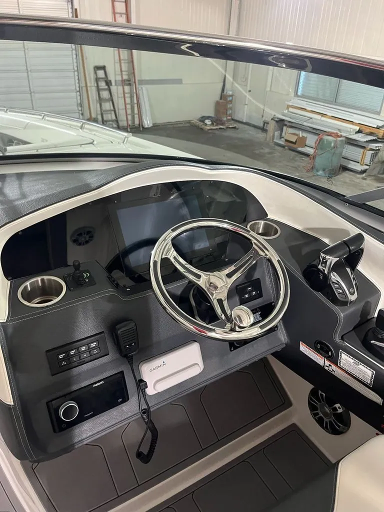 Slide: The Image of Regal 33 OBX 2022 - 6