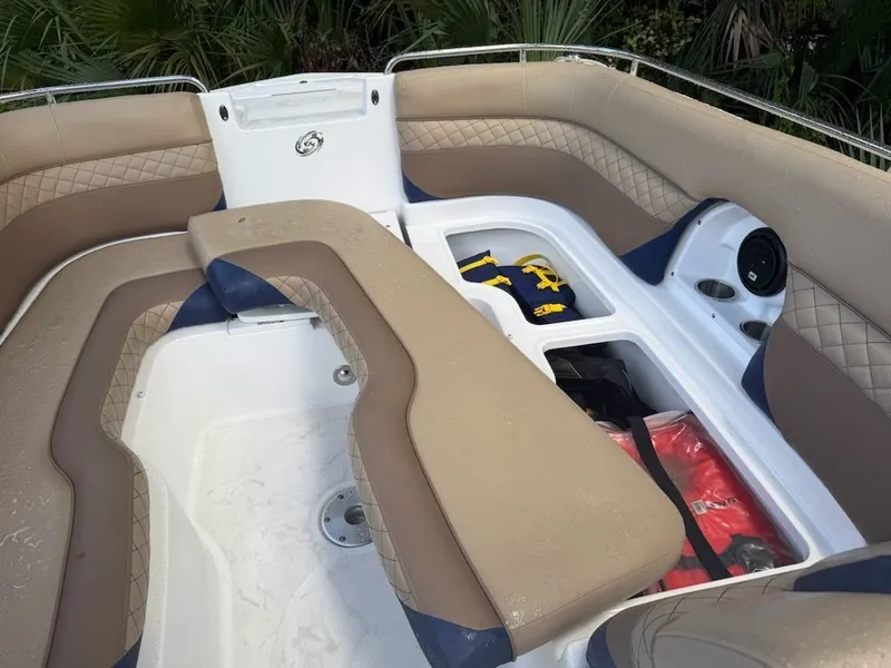 Slide: The Image of Hurricane SunDeck 2486 OB 2019 - 10