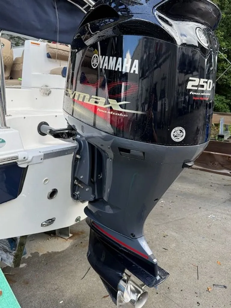 Slide: The Image of Hurricane SunDeck 2486 OB 2019 - 26