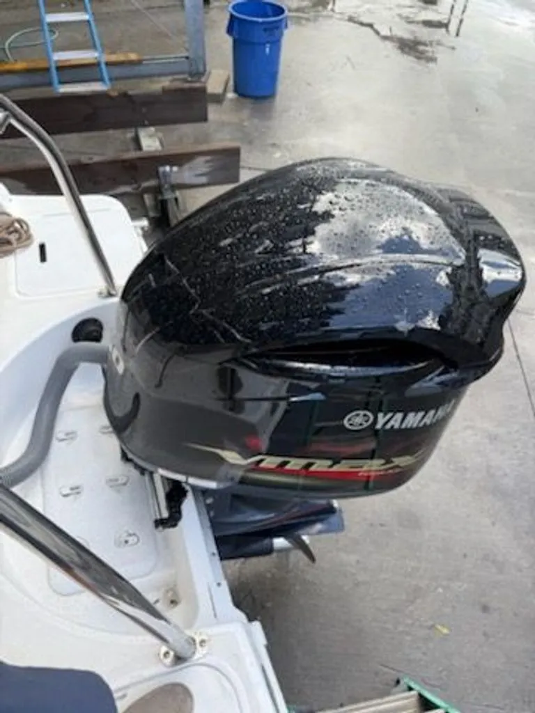 Slide: The Image of Hurricane SunDeck 2486 OB 2019 - 27