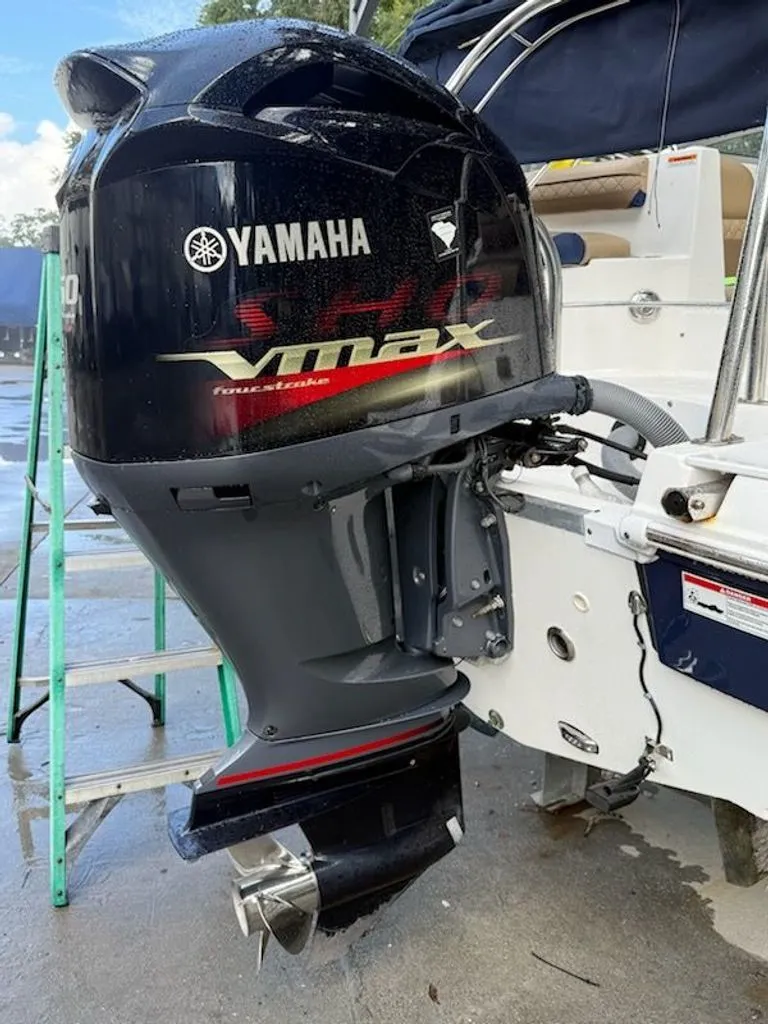 Slide: The Image of Hurricane SunDeck 2486 OB 2019 - 28